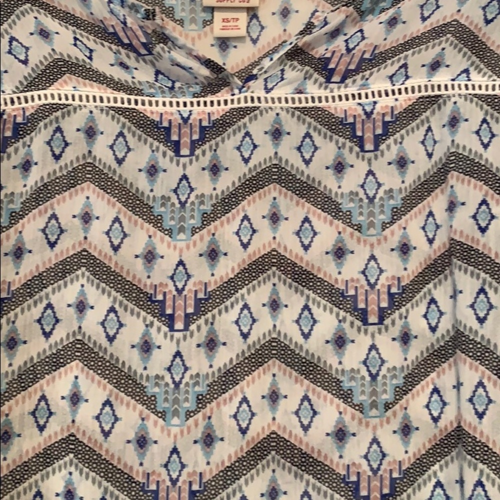 Aztec blouse - Picture 2 of 3